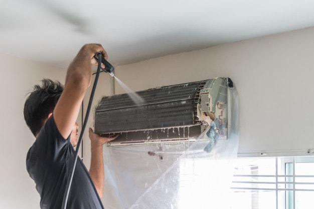 How to clean a wall-mounted air conditioner
